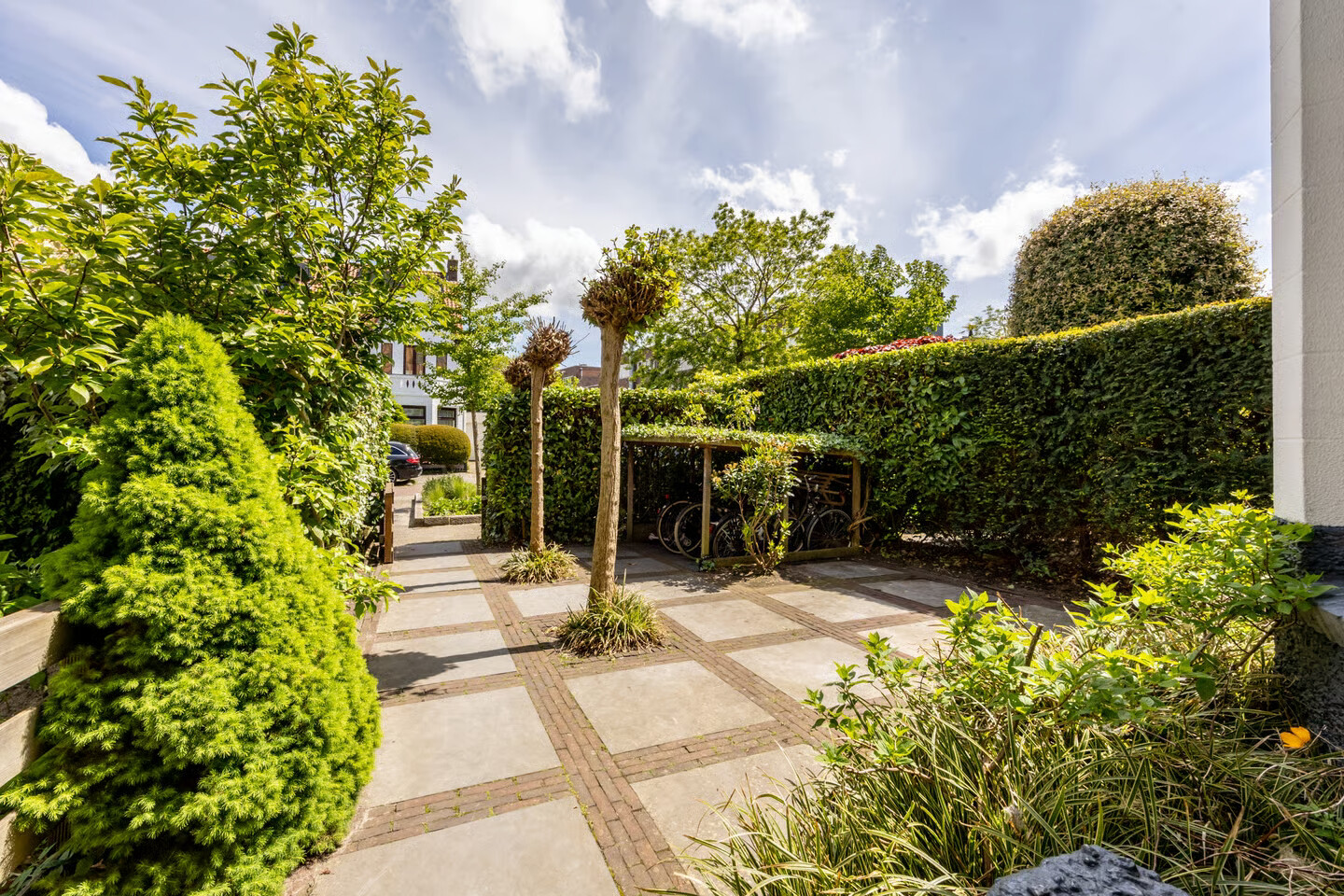 Tussenwoning te koop: Laan van Bloemenhove 3, Heemstede