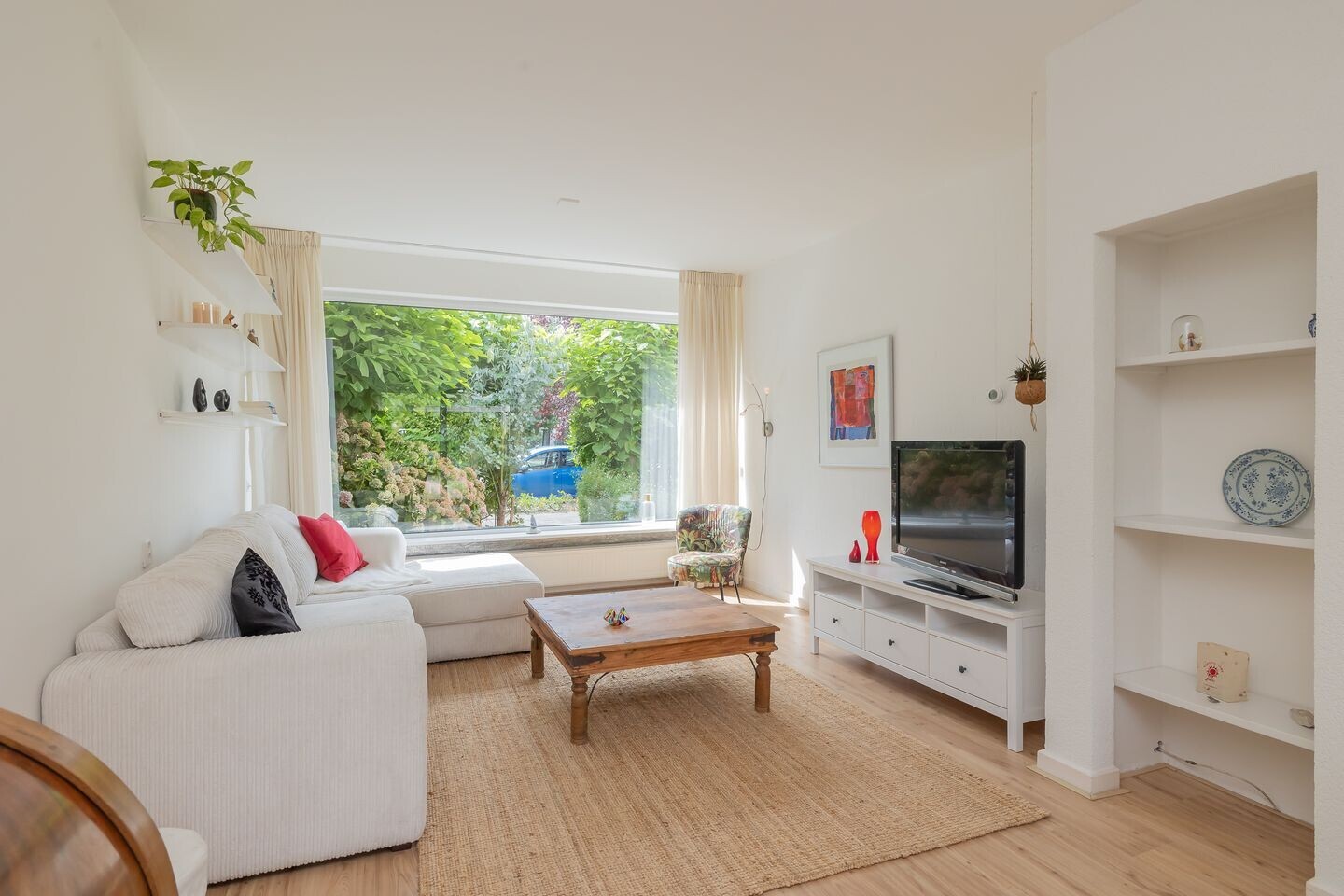 Tussenwoning te koop: Hyacinthenlaan 67, Bennebroek