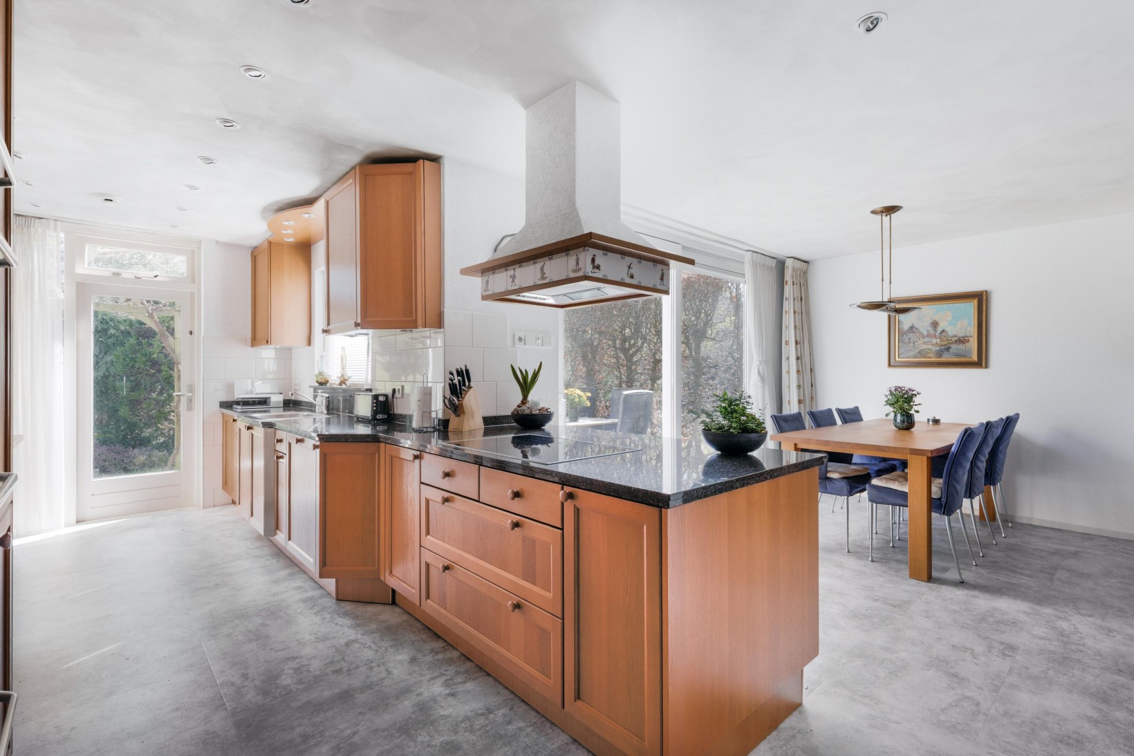 Hoekwoning te koop: de Ruyterlaan 24, Bennebroek