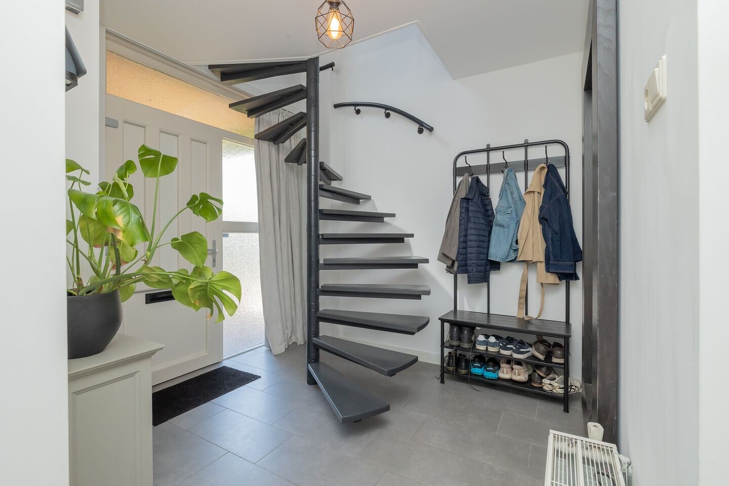 Tussenwoning te koop: de Ruyterlaan 38, Bennebroek