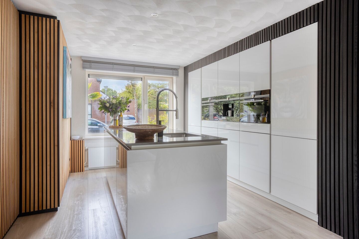 Tussenwoning te koop: Söderblomstraat 31, Hoofddorp