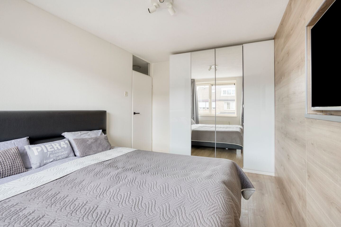 Tussenwoning te koop: Söderblomstraat 31, Hoofddorp