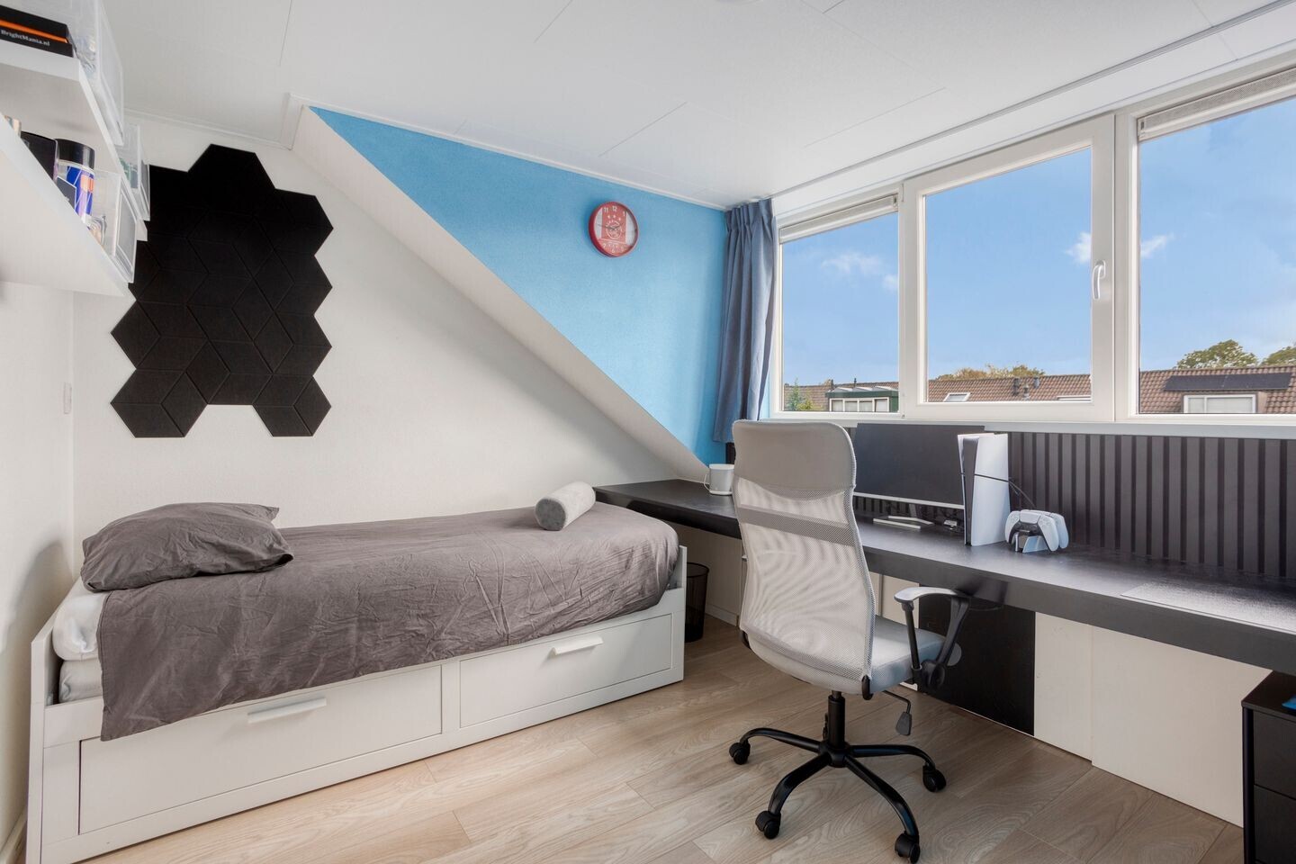Tussenwoning te koop: Söderblomstraat 31, Hoofddorp