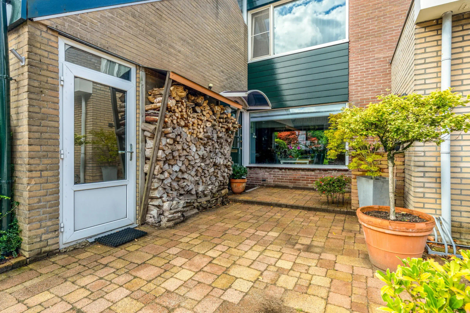 Hoekwoning te koop: Gandhistraat 5, Hoofddorp