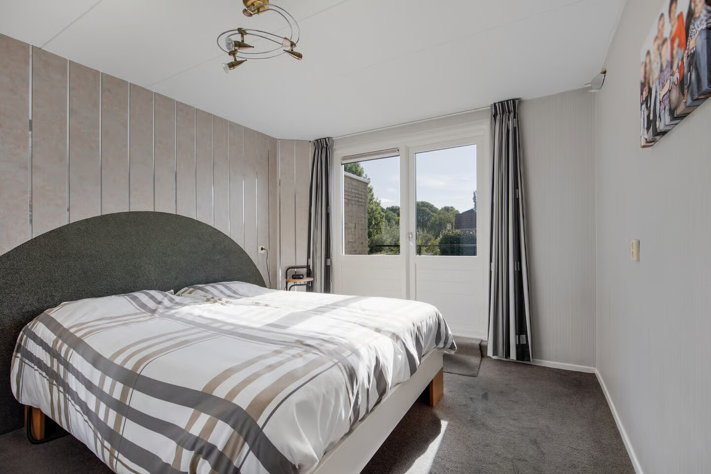 Tussenwoning te koop: Van den Berghlaan 415, Hoofddorp
