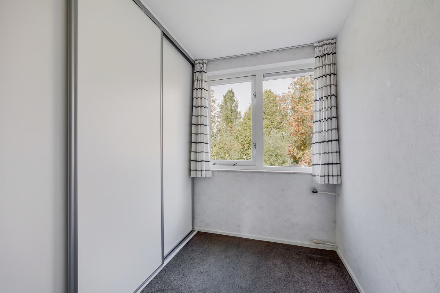 Tussenwoning te koop: Van den Berghlaan 415, Hoofddorp