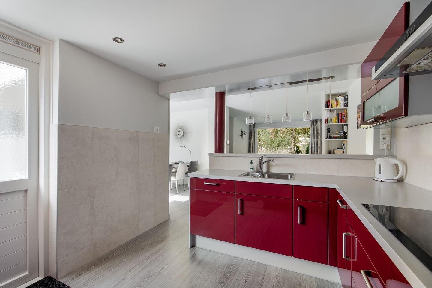 Tussenwoning te koop: Van den Berghlaan 415, Hoofddorp