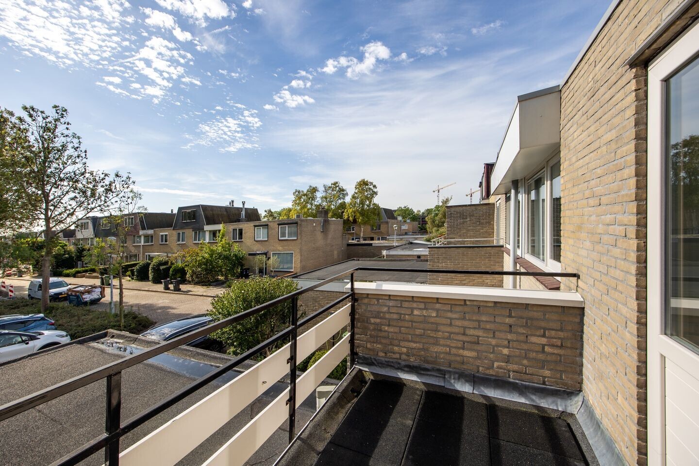 Tussenwoning te koop: Van den Berghlaan 415, Hoofddorp