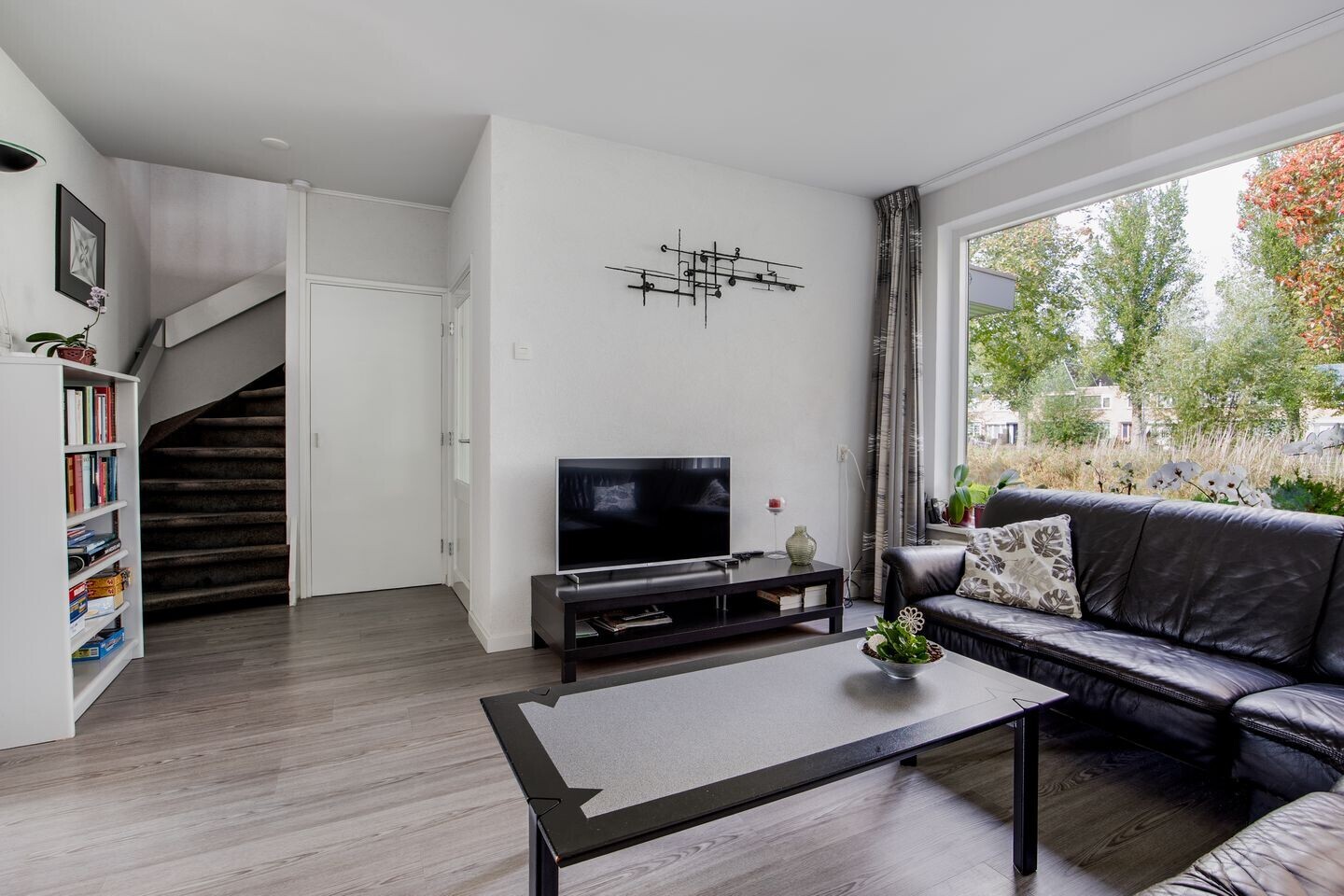 Tussenwoning te koop: Van den Berghlaan 415, Hoofddorp