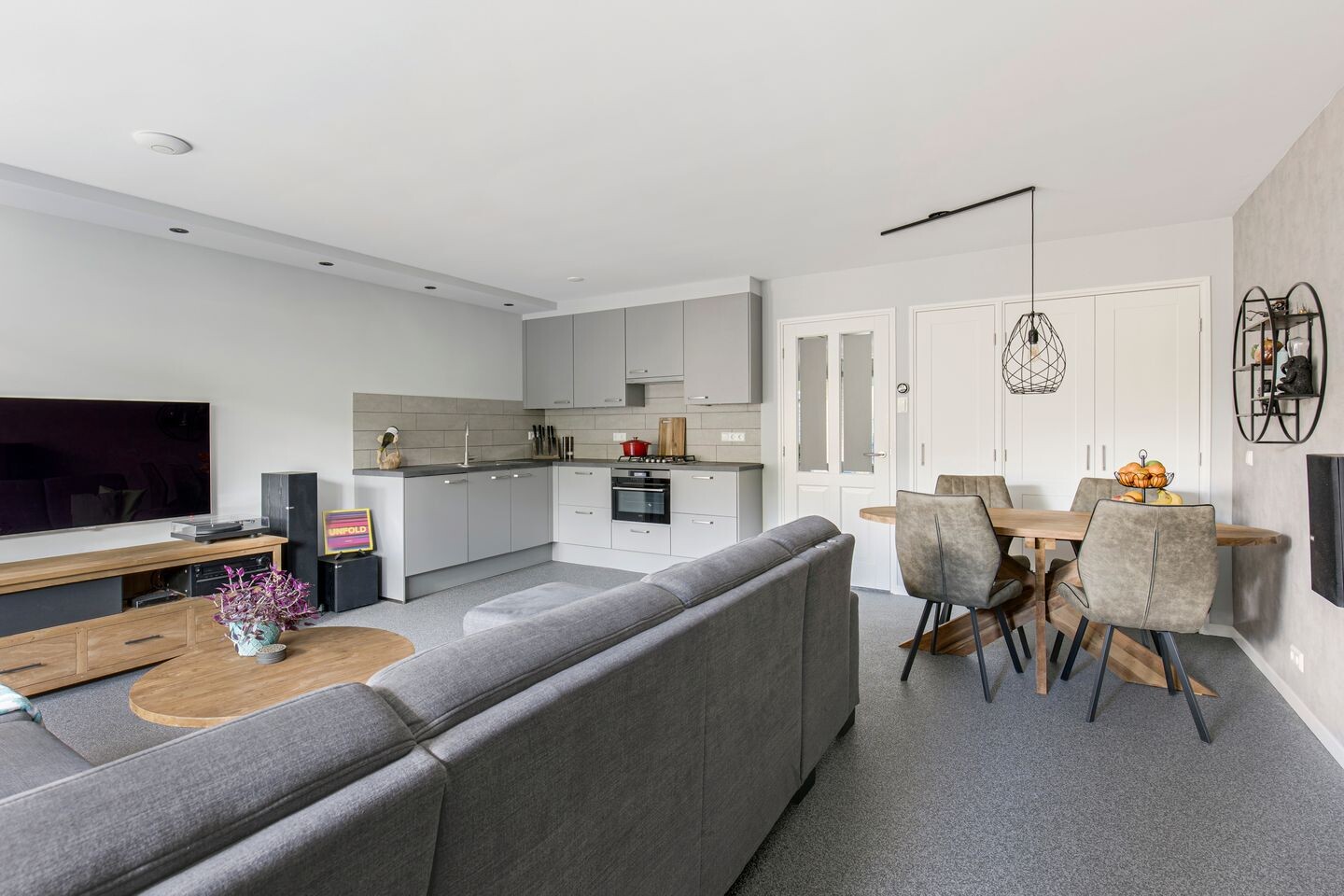 Appartement te koop: Van den Berghlaan 471, Hoofddorp