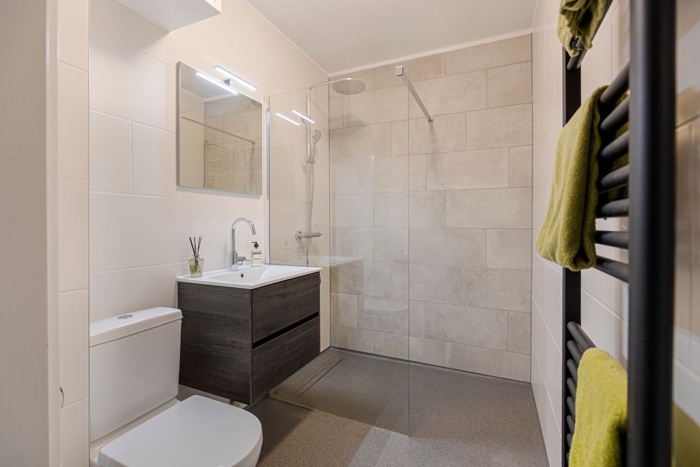 Appartement te koop: Van den Berghlaan 471, Hoofddorp