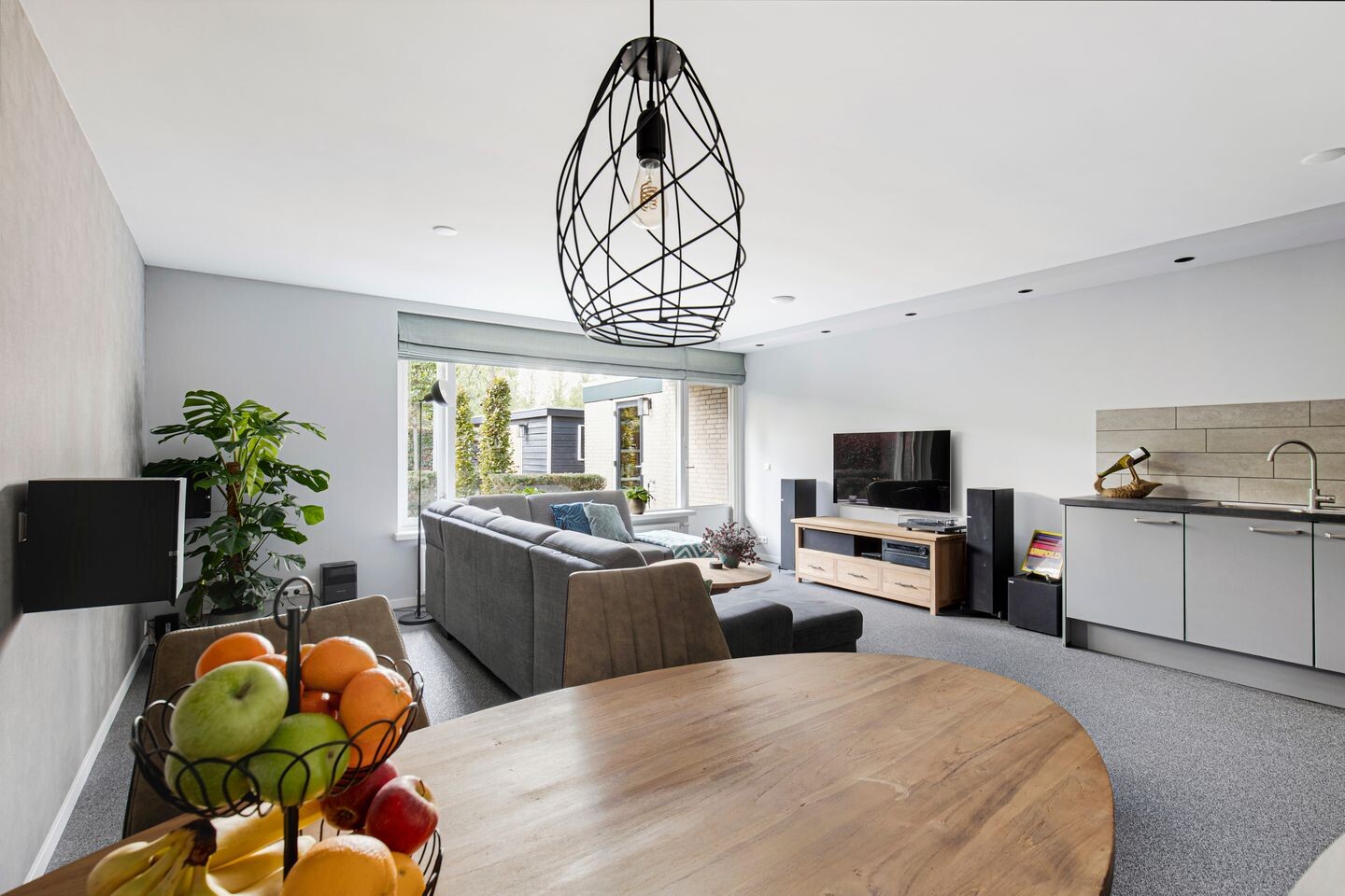 Appartement te koop: Van den Berghlaan 471, Hoofddorp