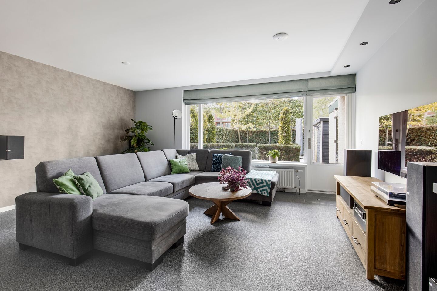 Appartement te koop: Van den Berghlaan 471, Hoofddorp