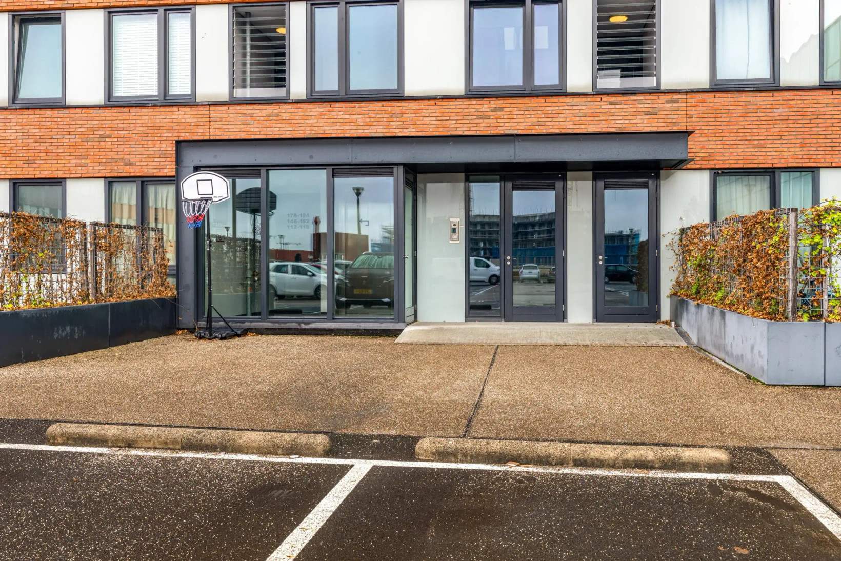 Appartement te koop: Marktplein 184, Hoofddorp