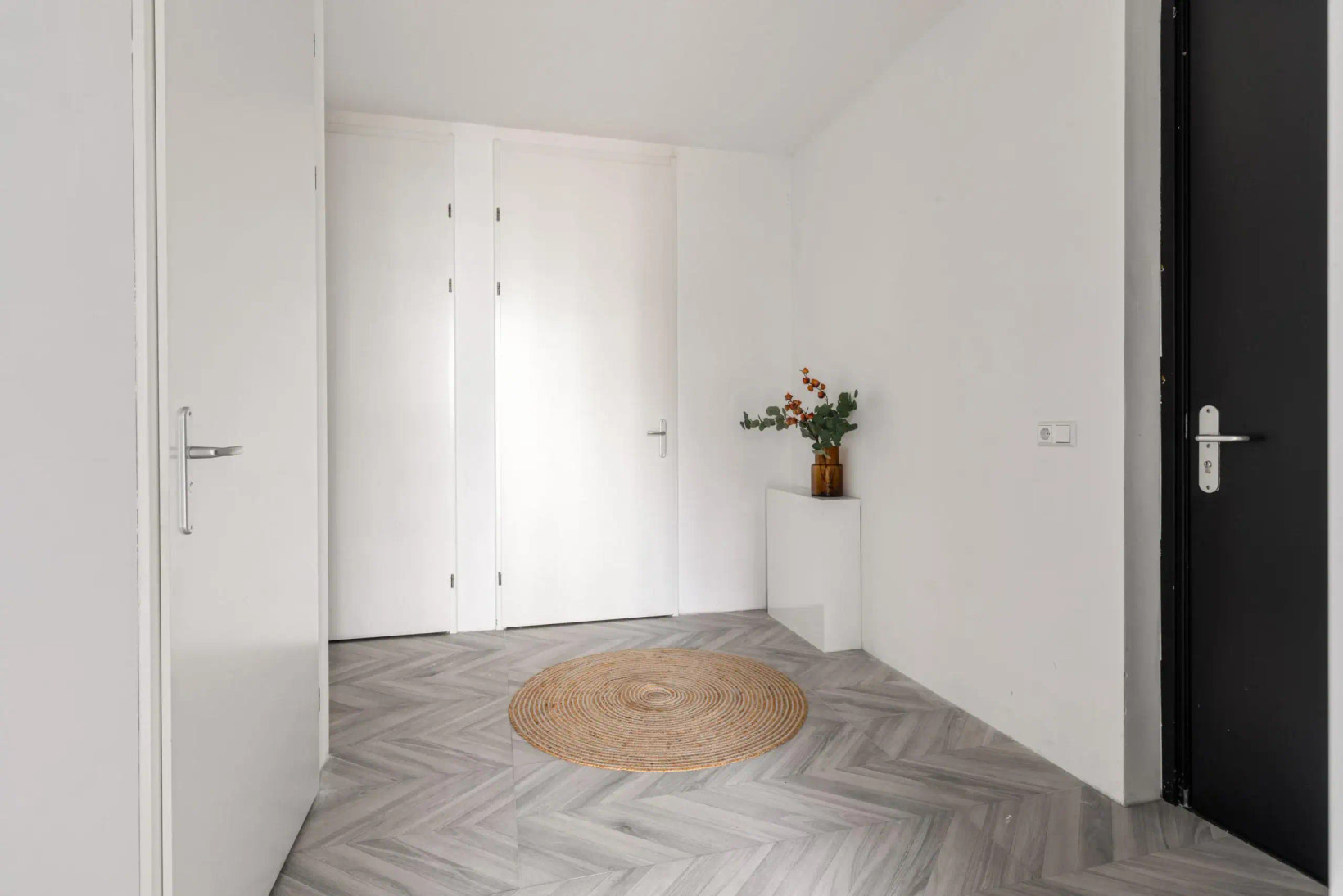 Appartement te koop: Mies van der Rohestraat 141, Hoofddorp