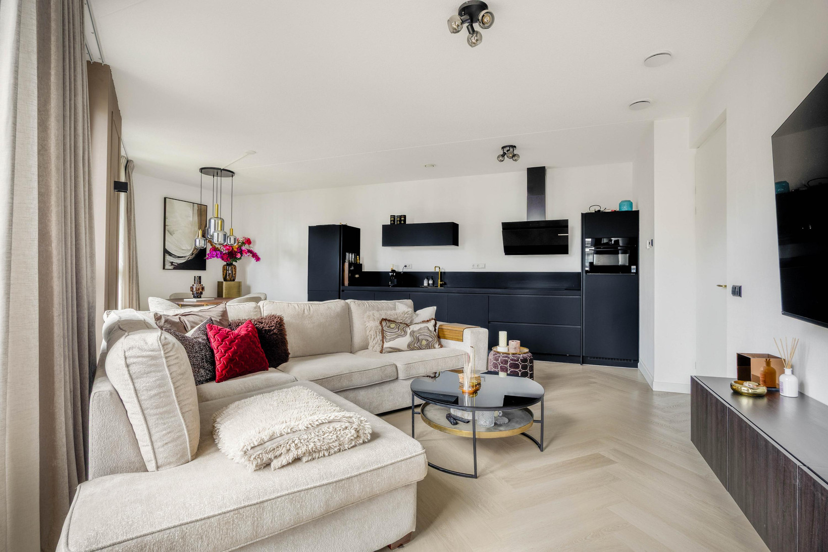 Appartement te koop: Mies van der Rohestraat 175, Hoofddorp