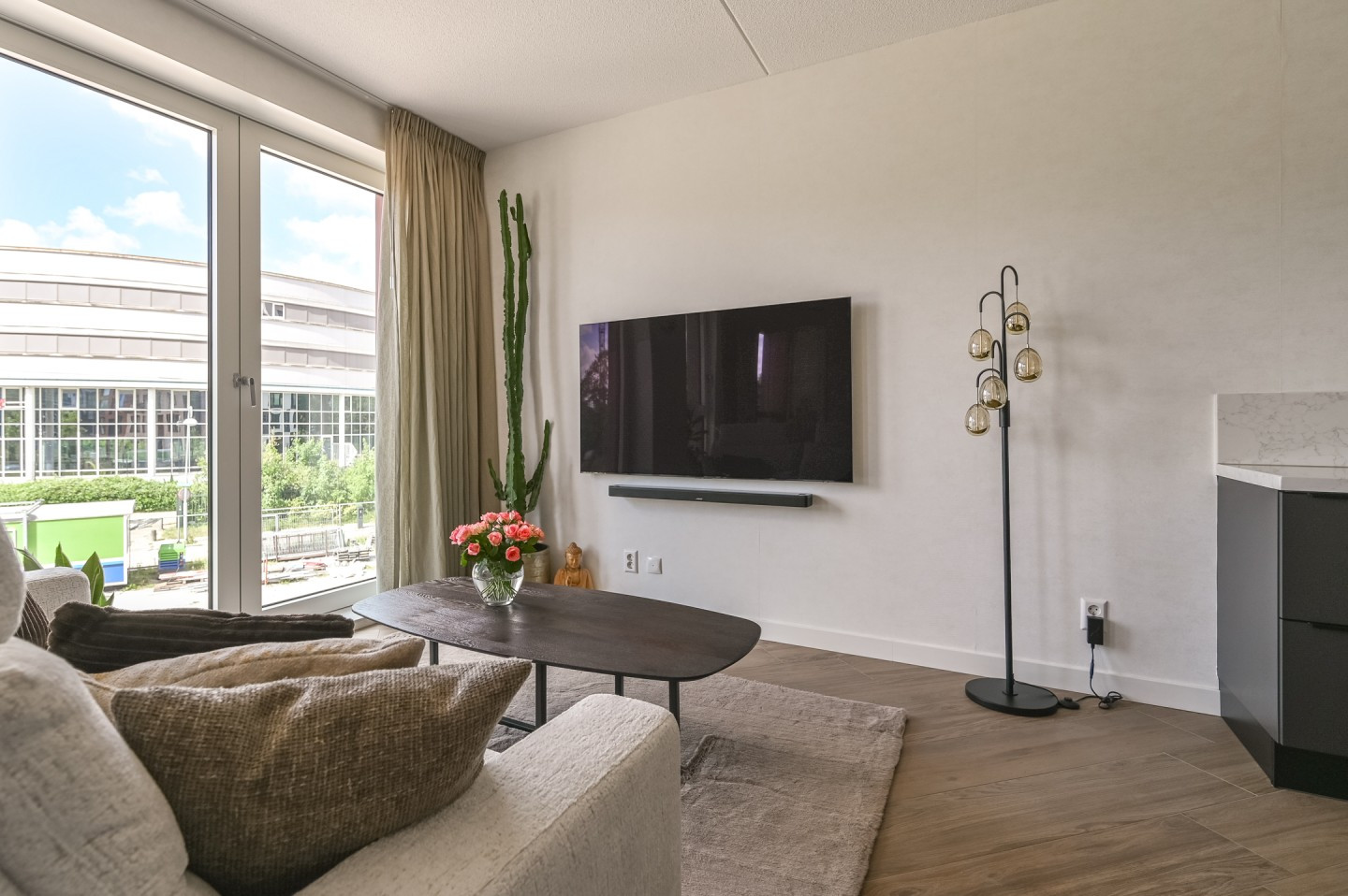 Appartement te koop: Mies van der Rohestraat 63, Hoofddorp