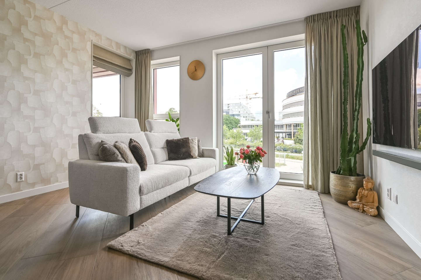 Appartement te koop: Mies van der Rohestraat 63, Hoofddorp