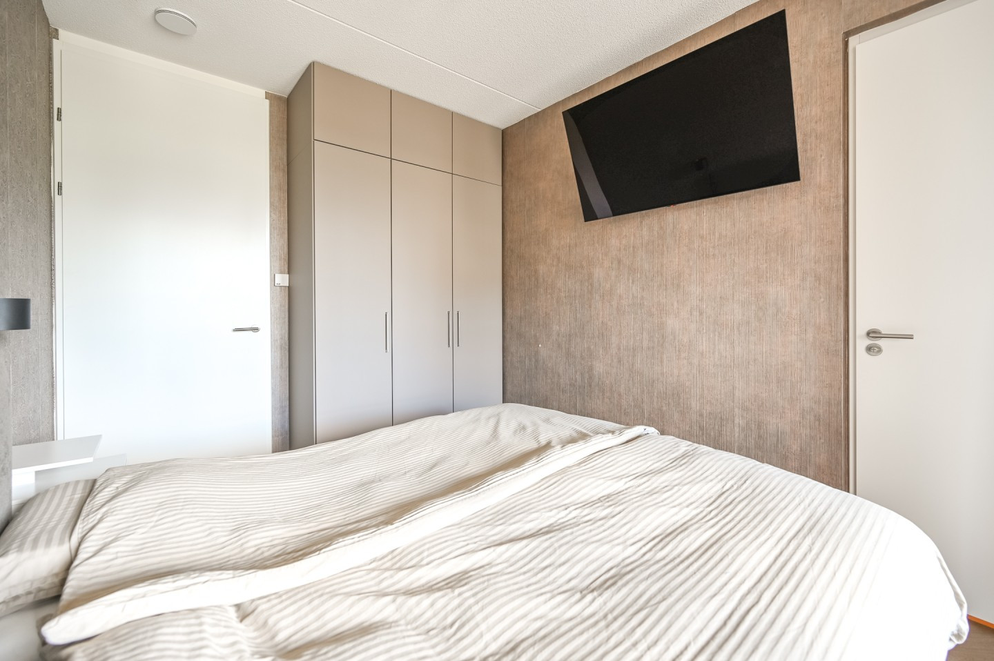 Appartement te koop: Mies van der Rohestraat 63, Hoofddorp