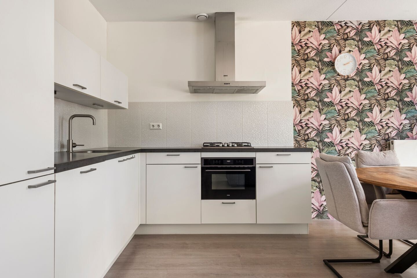 Appartement te koop: Van Lijnden van Hemmenstraat 159, Hoofddorp