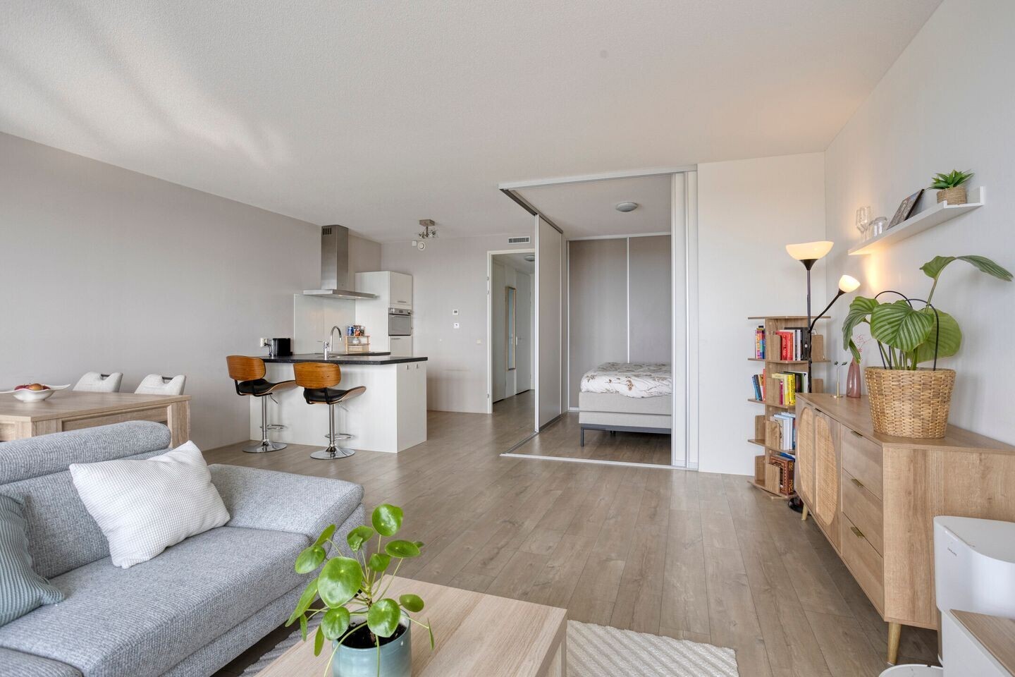 Appartement te koop: Raadhuisplein 120, Hoofddorp