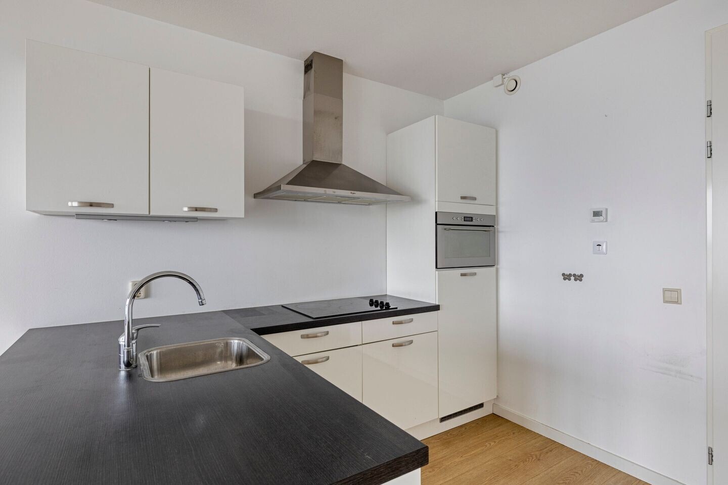 Appartement te koop: Raadhuisplein 172, Hoofddorp
