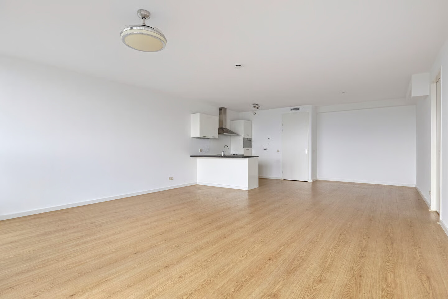 Appartement te koop: Raadhuisplein 172, Hoofddorp