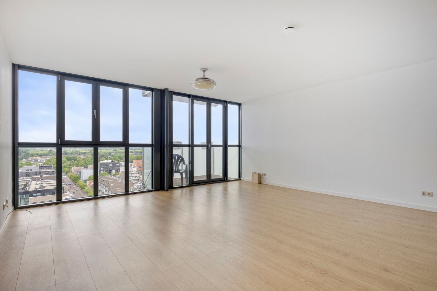 Appartement te koop: Raadhuisplein 172, Hoofddorp