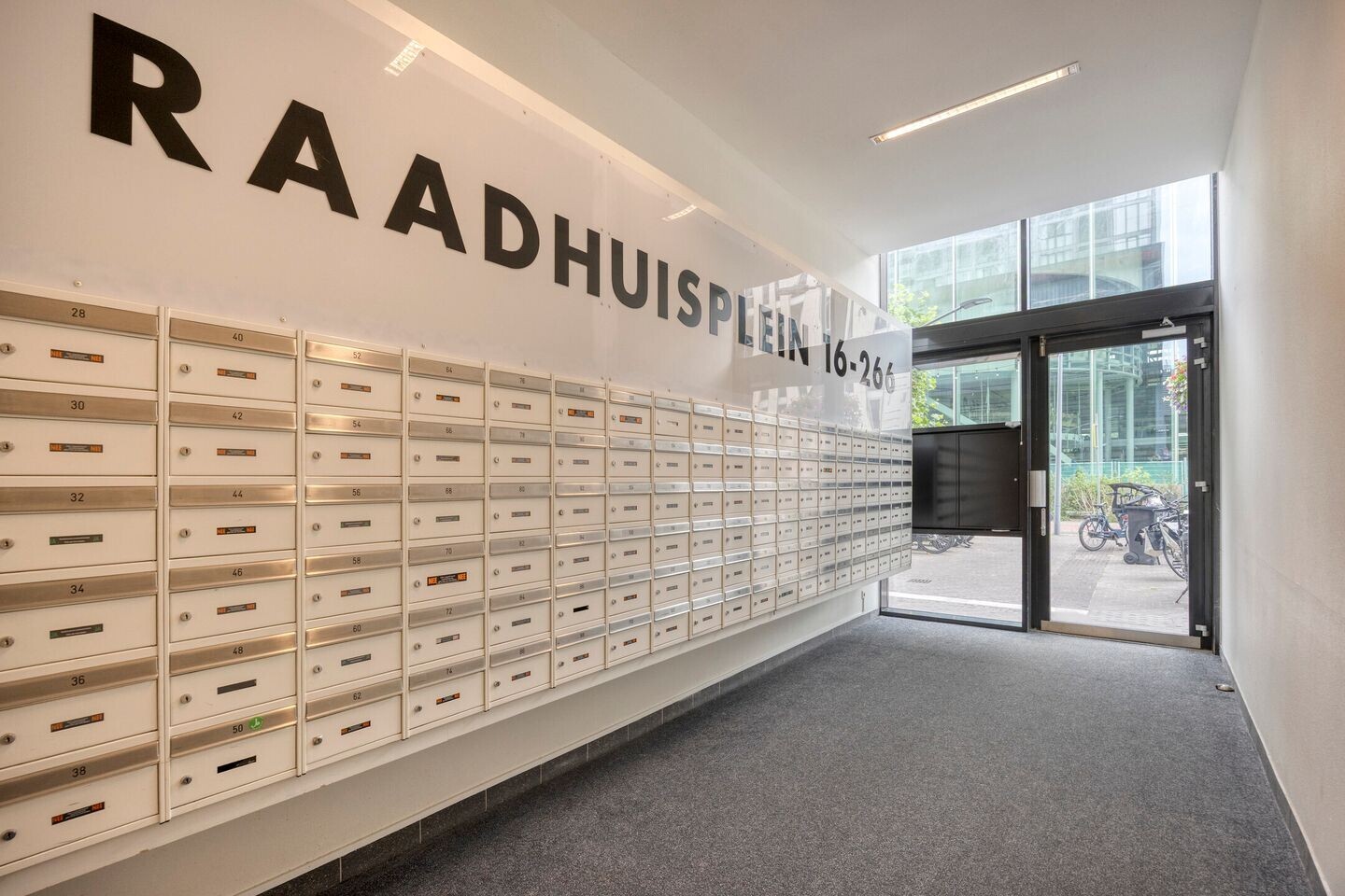 Appartement te koop: Raadhuisplein 216, Hoofddorp