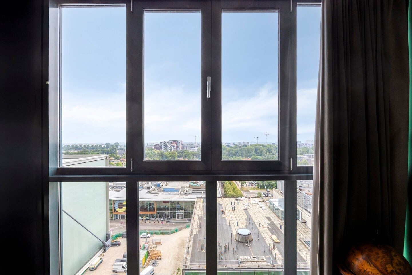 Appartement te koop: Raadhuisplein 216, Hoofddorp