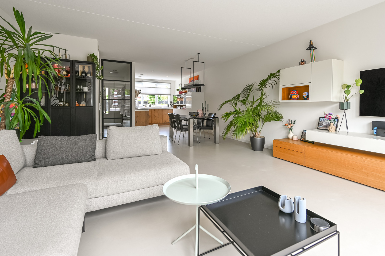 Tussenwoning te koop: IJweg 1167D, Hoofddorp
