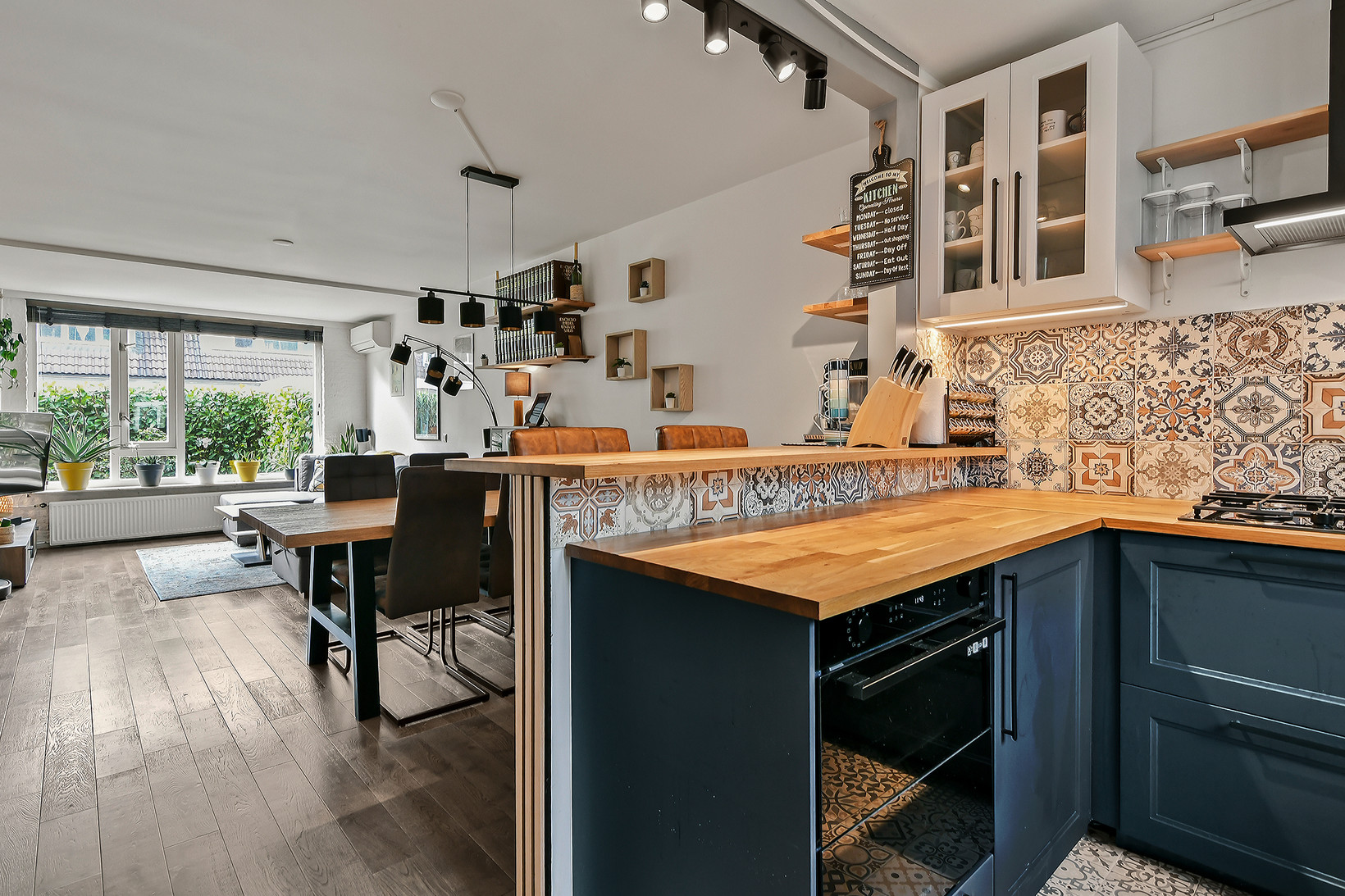 Tussenwoning te koop: Zandbos 139, Hoofddorp