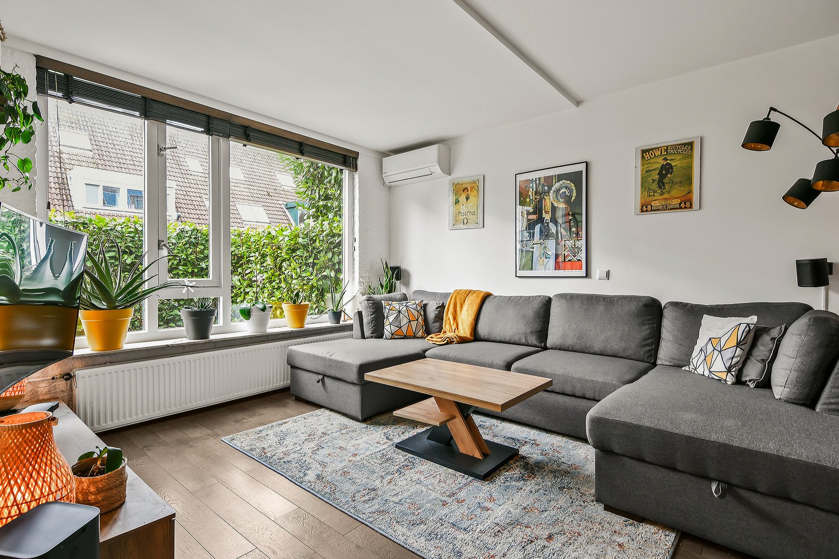 Tussenwoning te koop: Zandbos 139, Hoofddorp