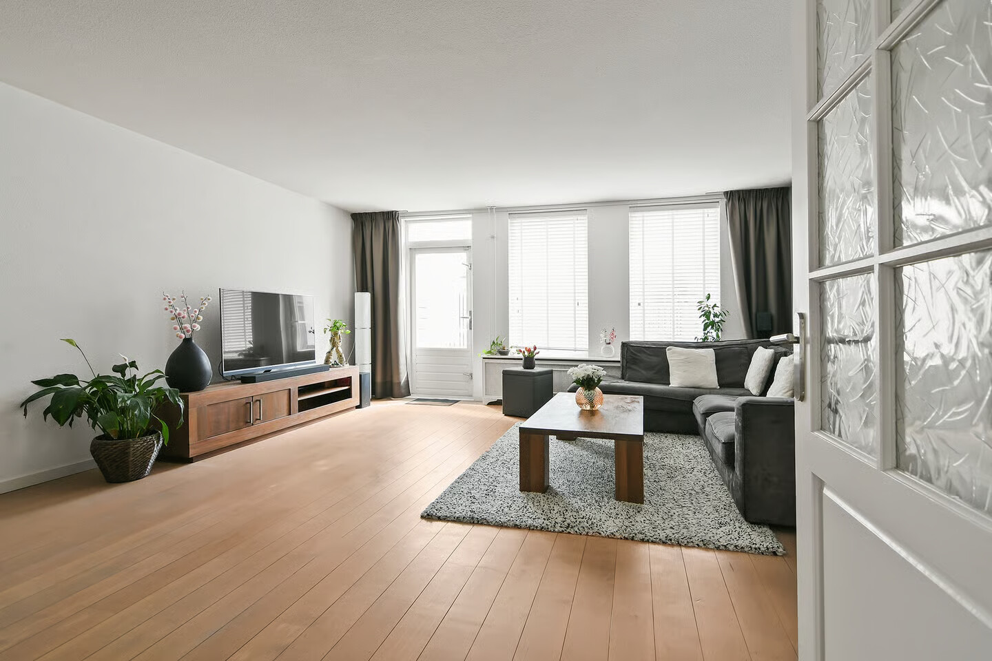 Tussenwoning te koop: Willemsbos 27, Hoofddorp
