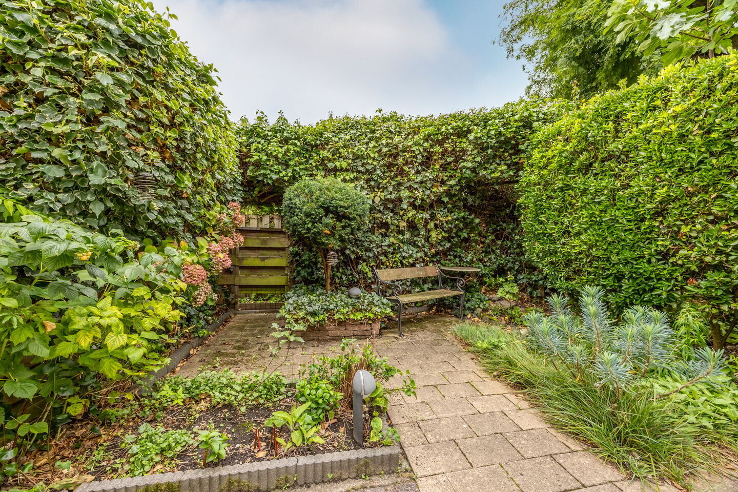 Tussenwoning te koop: Willemsbos 39, Hoofddorp