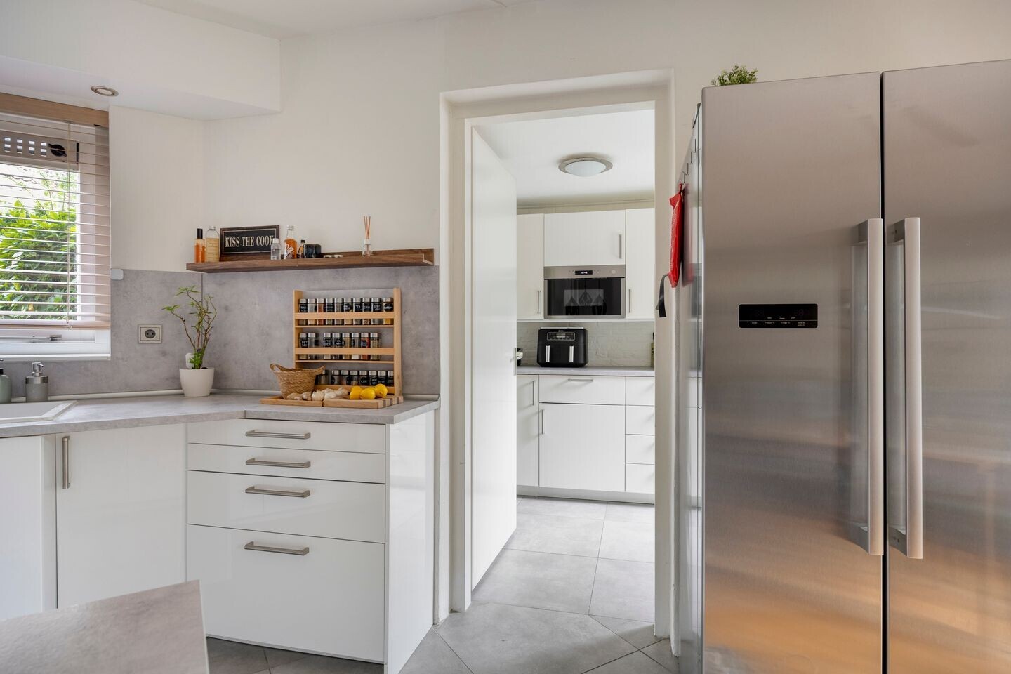 Tussenwoning te koop: Klaterbos 142, Hoofddorp
