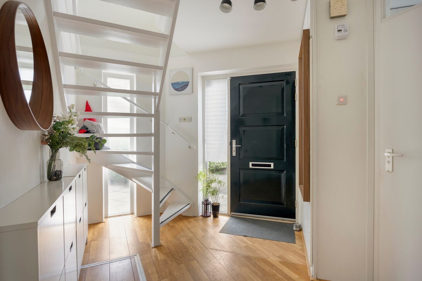 Tussenwoning te koop: Klaterbos 142, Hoofddorp