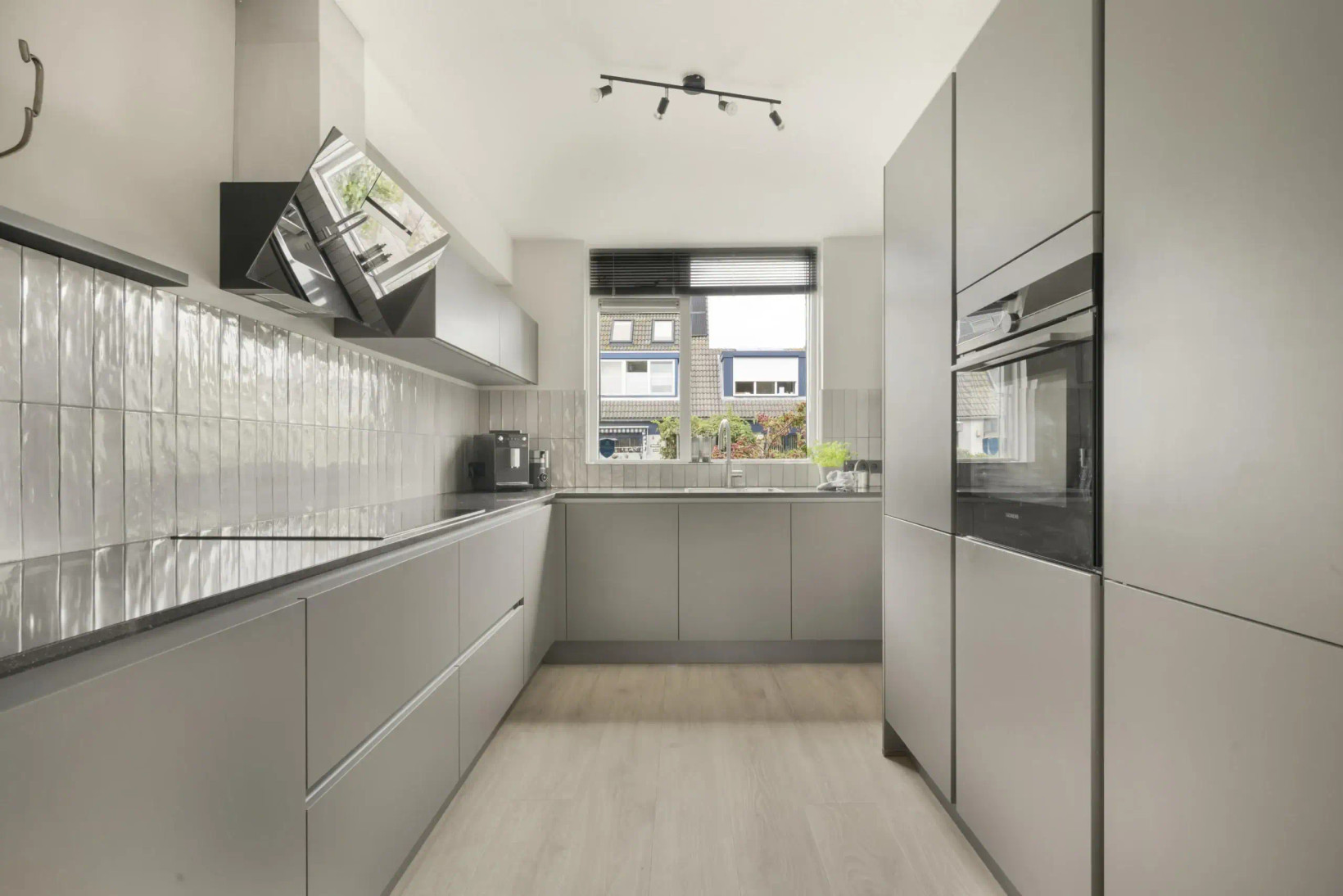 Tussenwoning te koop: Stuttebos 3, Hoofddorp