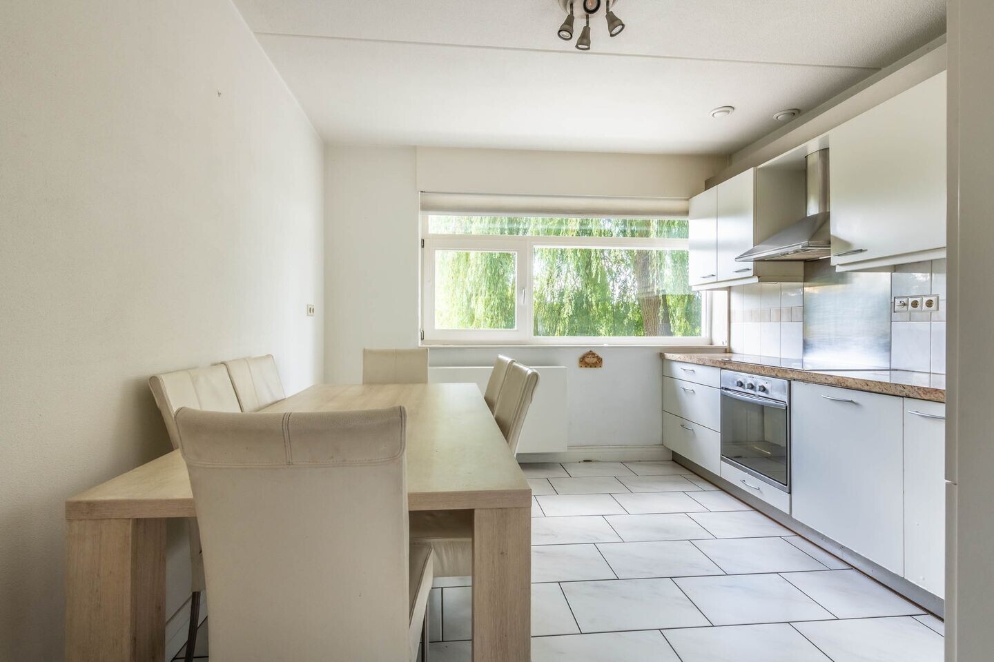 Tussenwoning te koop: Westhove 24, Hoofddorp
