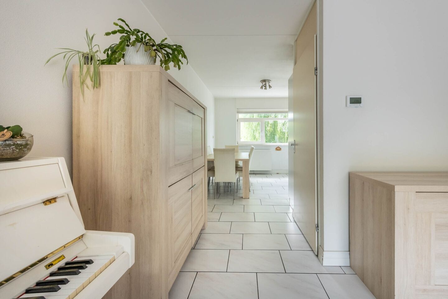 Tussenwoning te koop: Westhove 24, Hoofddorp