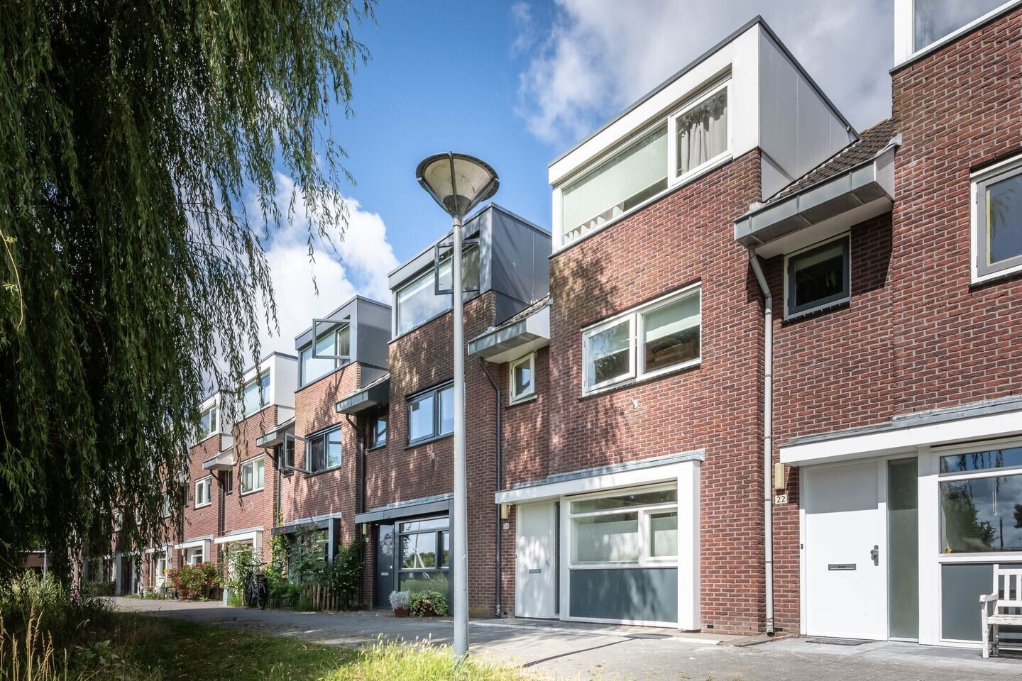 Tussenwoning te koop: Westhove 24, Hoofddorp