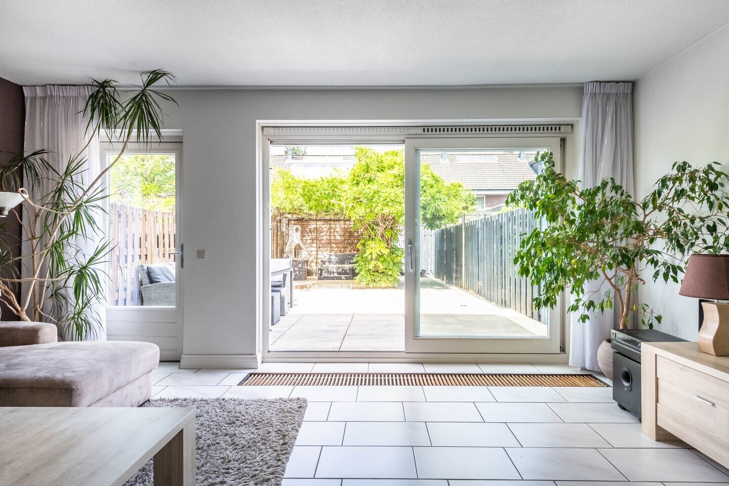 Tussenwoning te koop: Westhove 24, Hoofddorp