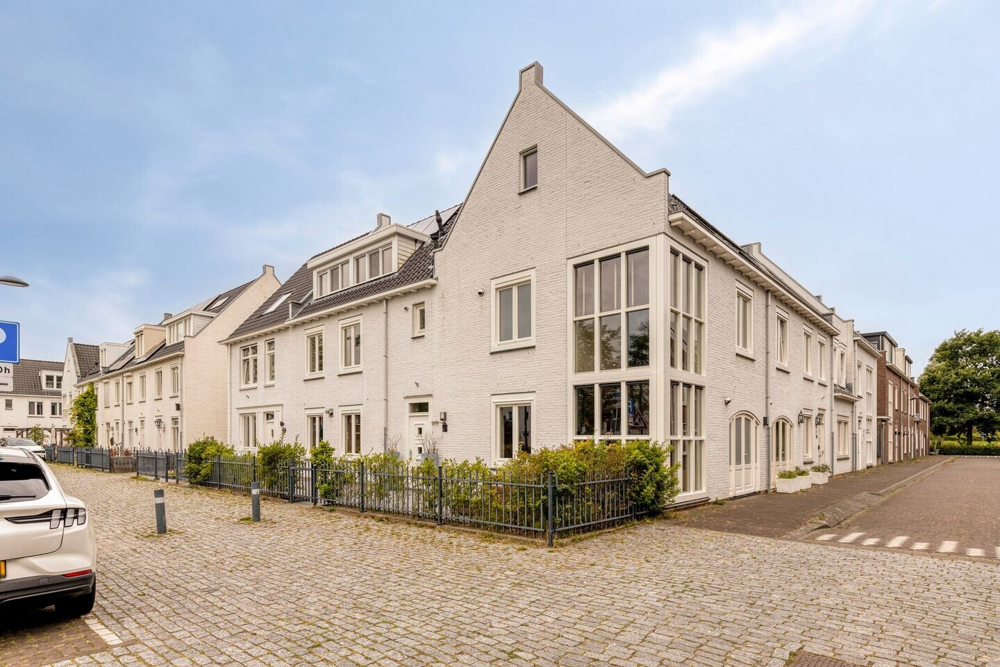 Tussenwoning te koop: Landlust 12, Hoofddorp