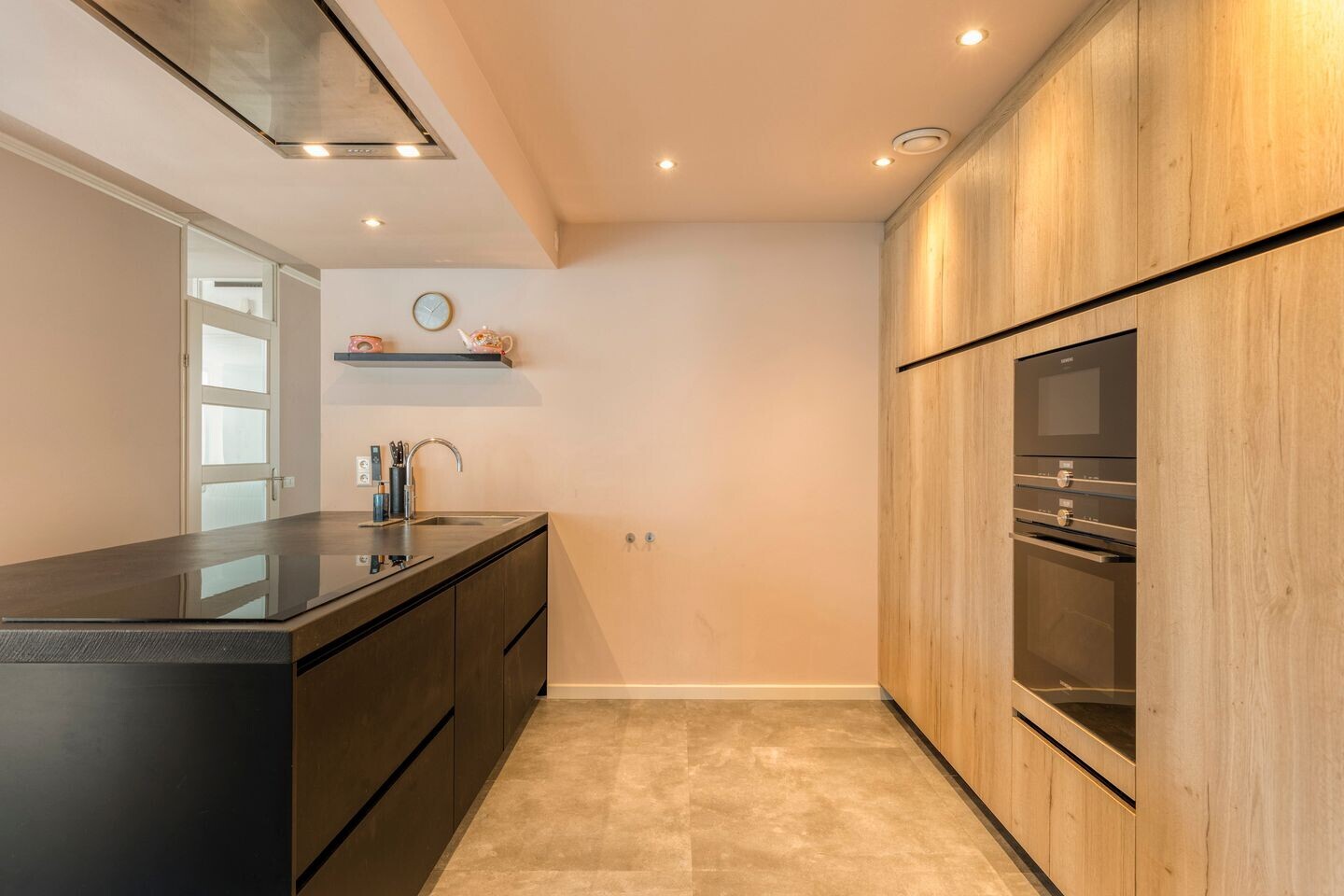 Tussenwoning te koop: Landlust 12, Hoofddorp