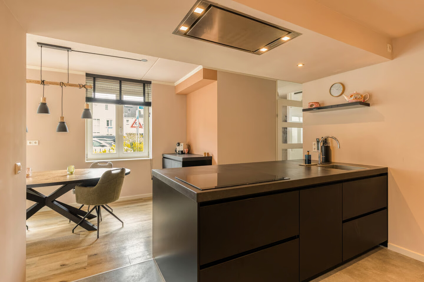 Tussenwoning te koop: Landlust 12, Hoofddorp