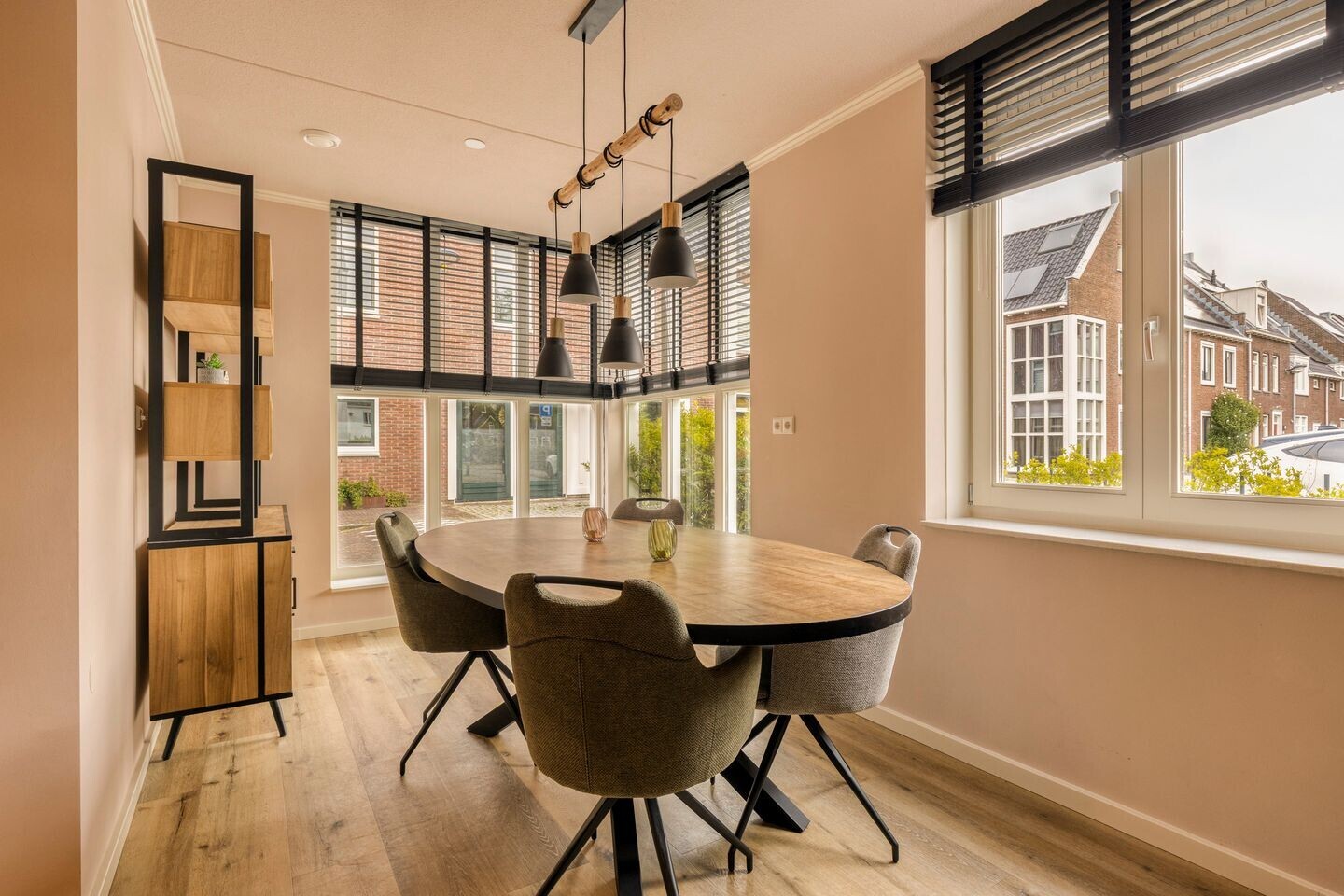 Tussenwoning te koop: Landlust 12, Hoofddorp