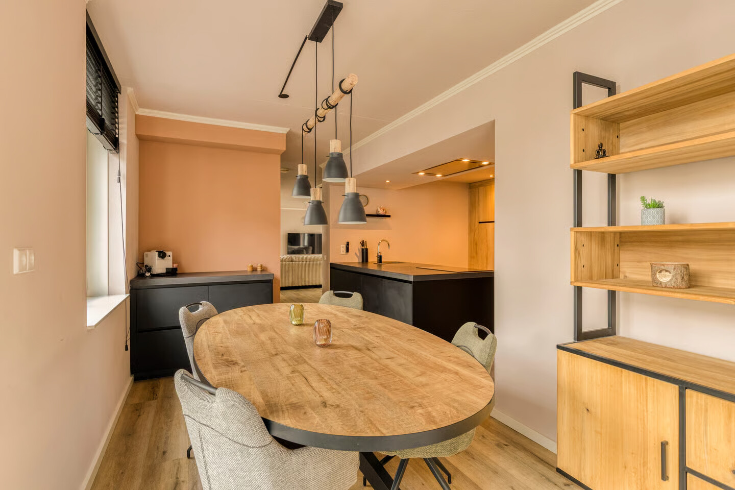 Tussenwoning te koop: Landlust 12, Hoofddorp