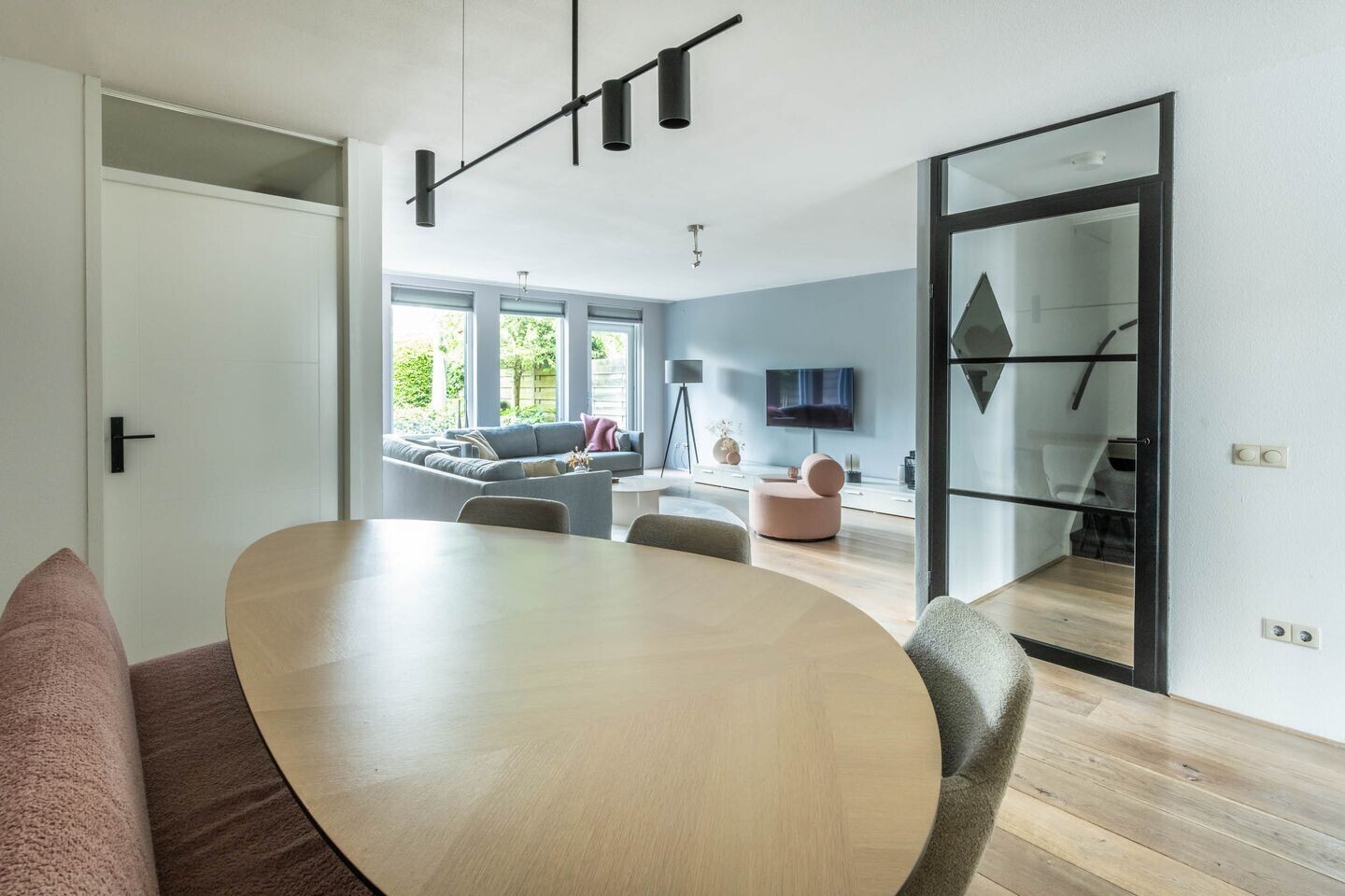 Tussenwoning te koop: Oosterschelde 11, Hoofddorp