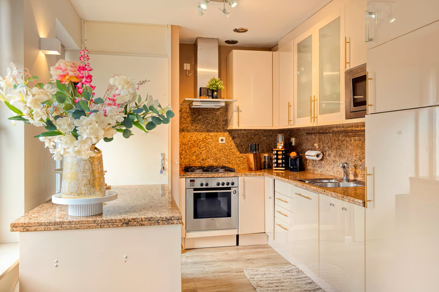 Tussenwoning te koop: Oosterschelde 3, Hoofddorp