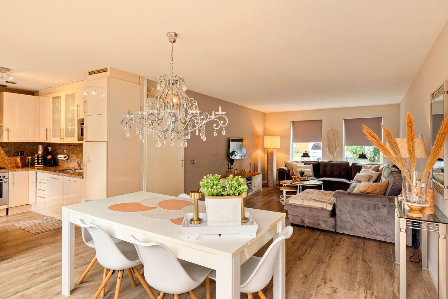 Tussenwoning te koop: Oosterschelde 3, Hoofddorp